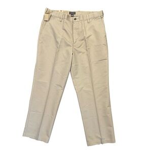 Dockers W36” L 29” Men Khaki D3 comfort waist flat front classic fit Pants